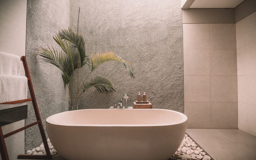 “Indulge in Serenity: DIY Ideas for Crafting a Spa-Like Bathroom Haven”